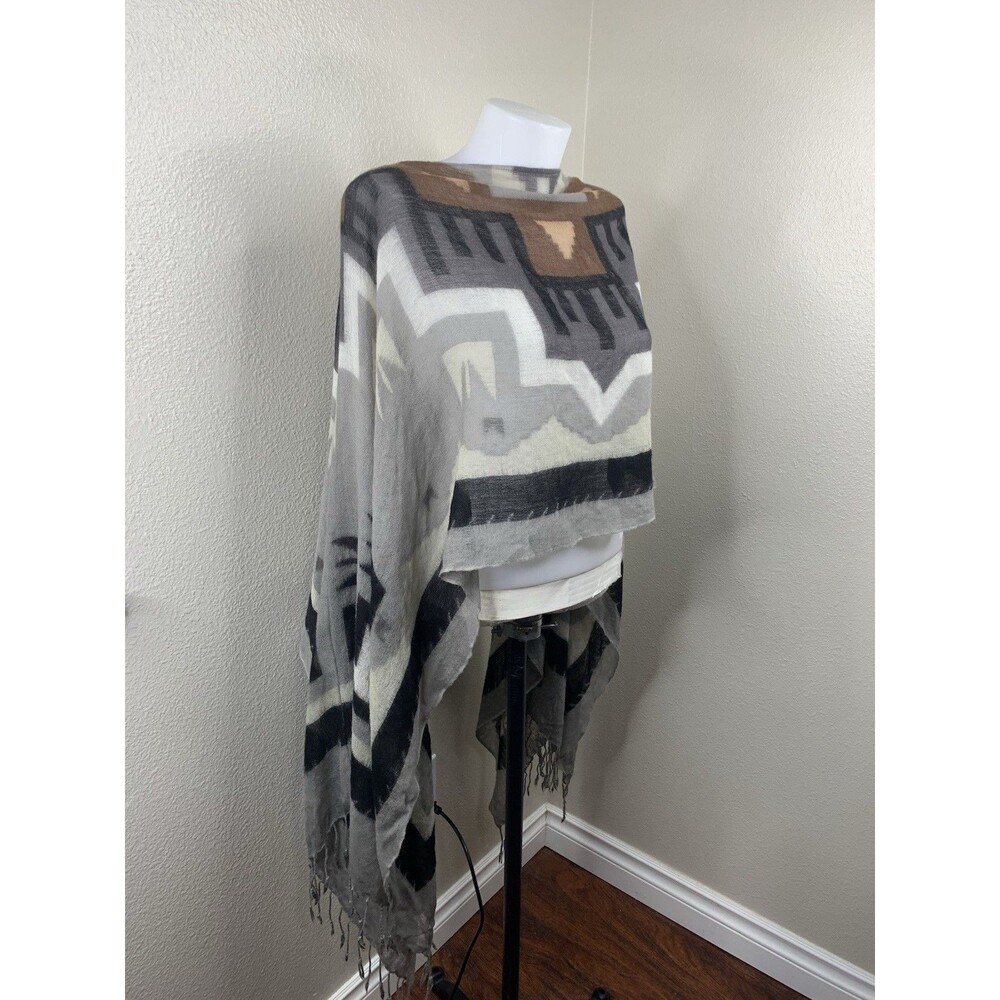 Soft Surroundings Poncho One Sz OS 100% Wool Southwestern Fringe Aztec Pullover